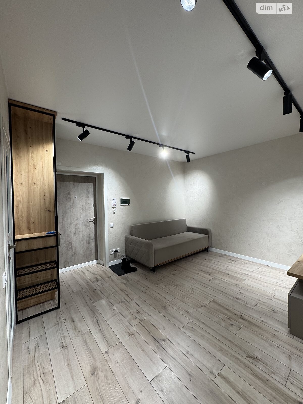 однокімнатна квартира в Луцьку, район Центр, на вул. Франка Івана 57 в довготривалу оренду помісячно фото 1