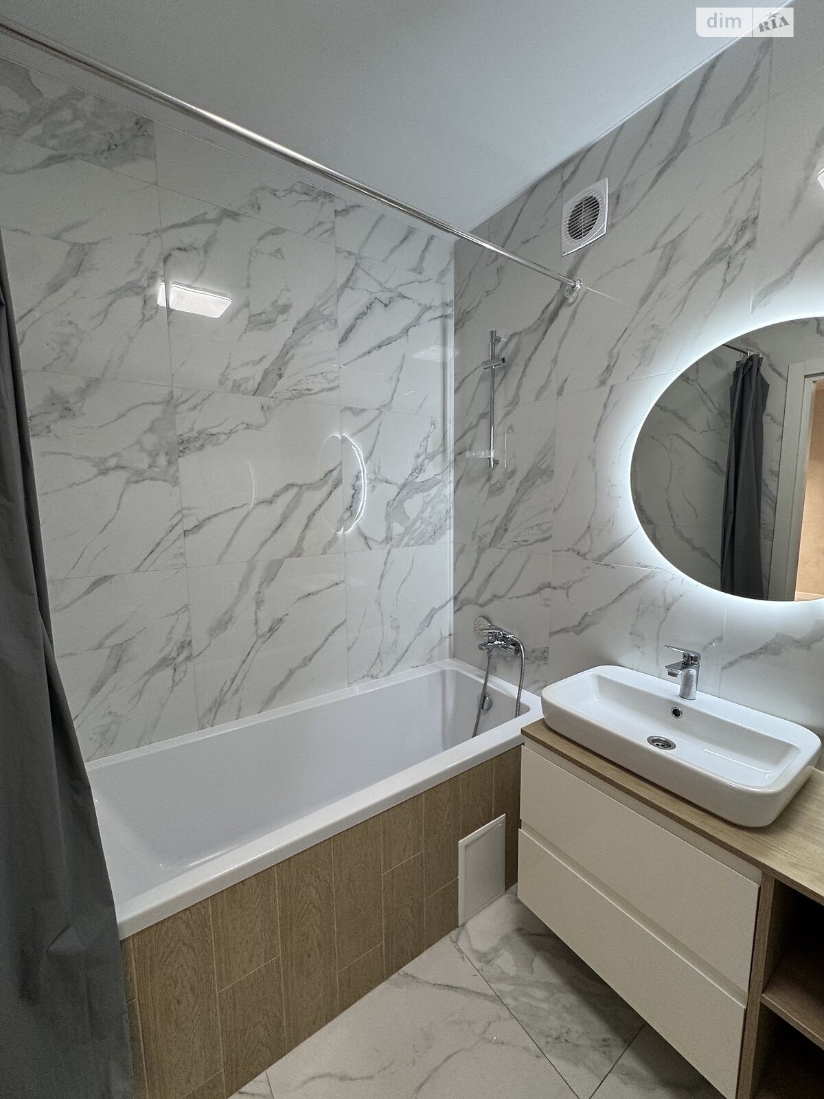 однокімнатна квартира в Луцьку, район Центр, на вул. Франка Івана 57 в довготривалу оренду помісячно фото 1