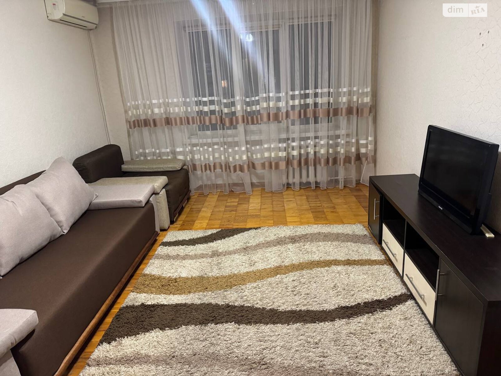 двухкомнатная квартира в Луцке, район Центр, на ул. Гулака-Артемовского в аренду на долгий срок помесячно фото 1 двухкомнатная квартира в Луцке, район Центр, на ул. Гулака-Артемовского в аренду на долгий срок помесячно фото 1