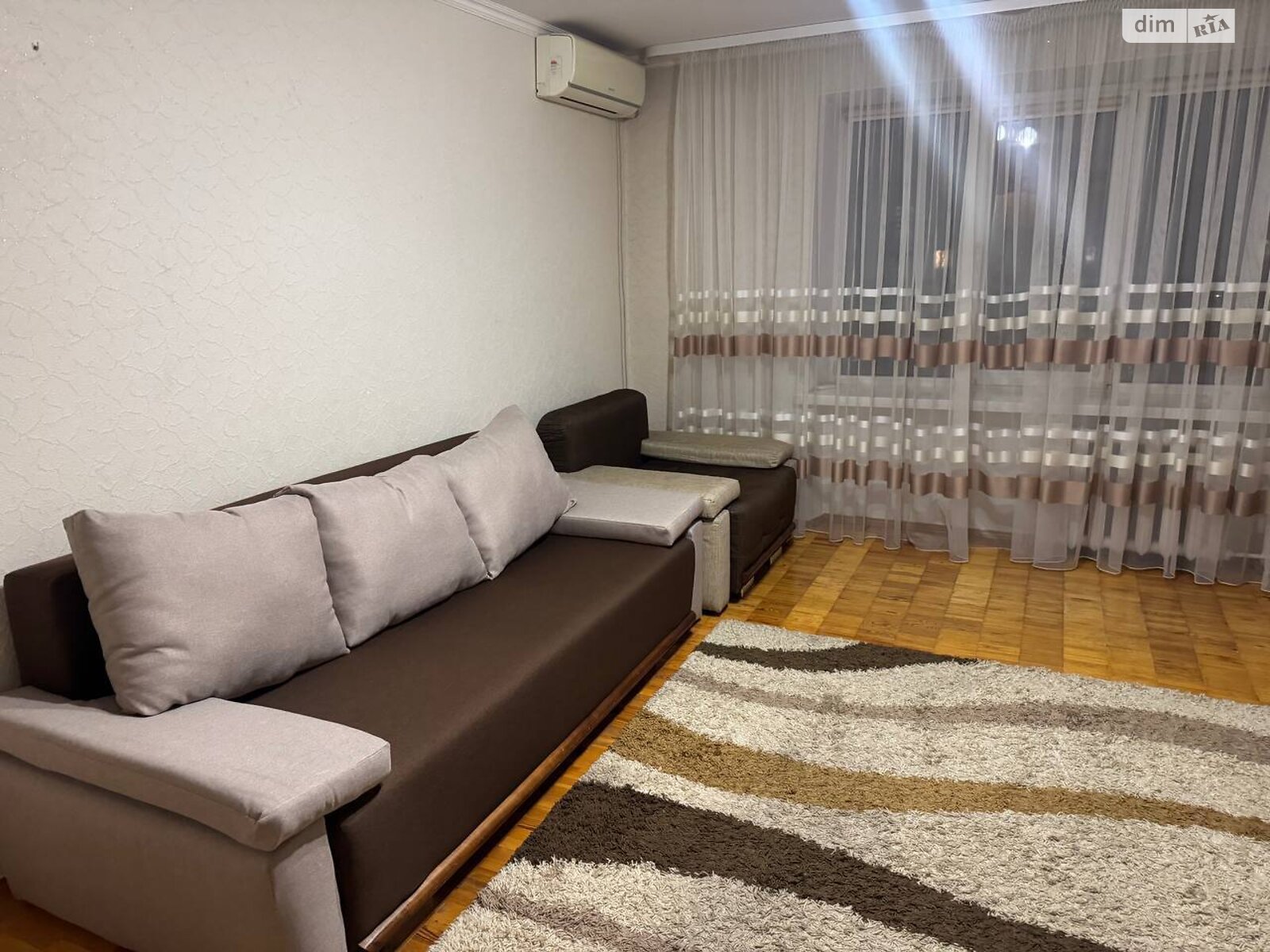 двухкомнатная квартира в Луцке, район Центр, на ул. Гулака-Артемовского в аренду на долгий срок помесячно фото 1 двухкомнатная квартира в Луцке, район Центр, на ул. Гулака-Артемовского в аренду на долгий срок помесячно фото 1