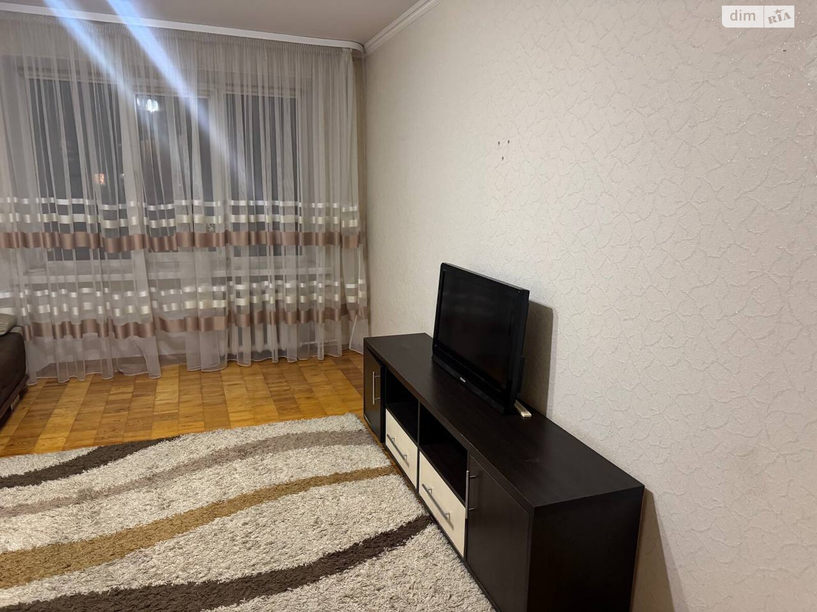 двухкомнатная квартира в Луцке, район Центр, на ул. Гулака-Артемовского в аренду на долгий срок помесячно фото 1 двухкомнатная квартира в Луцке, район Центр, на ул. Гулака-Артемовского в аренду на долгий срок помесячно фото 1