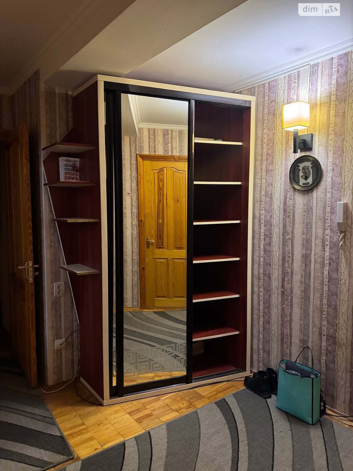 двухкомнатная квартира в Луцке, район Центр, на ул. Гулака-Артемовского в аренду на долгий срок помесячно фото 1 двухкомнатная квартира в Луцке, район Центр, на ул. Гулака-Артемовского в аренду на долгий срок помесячно фото 1