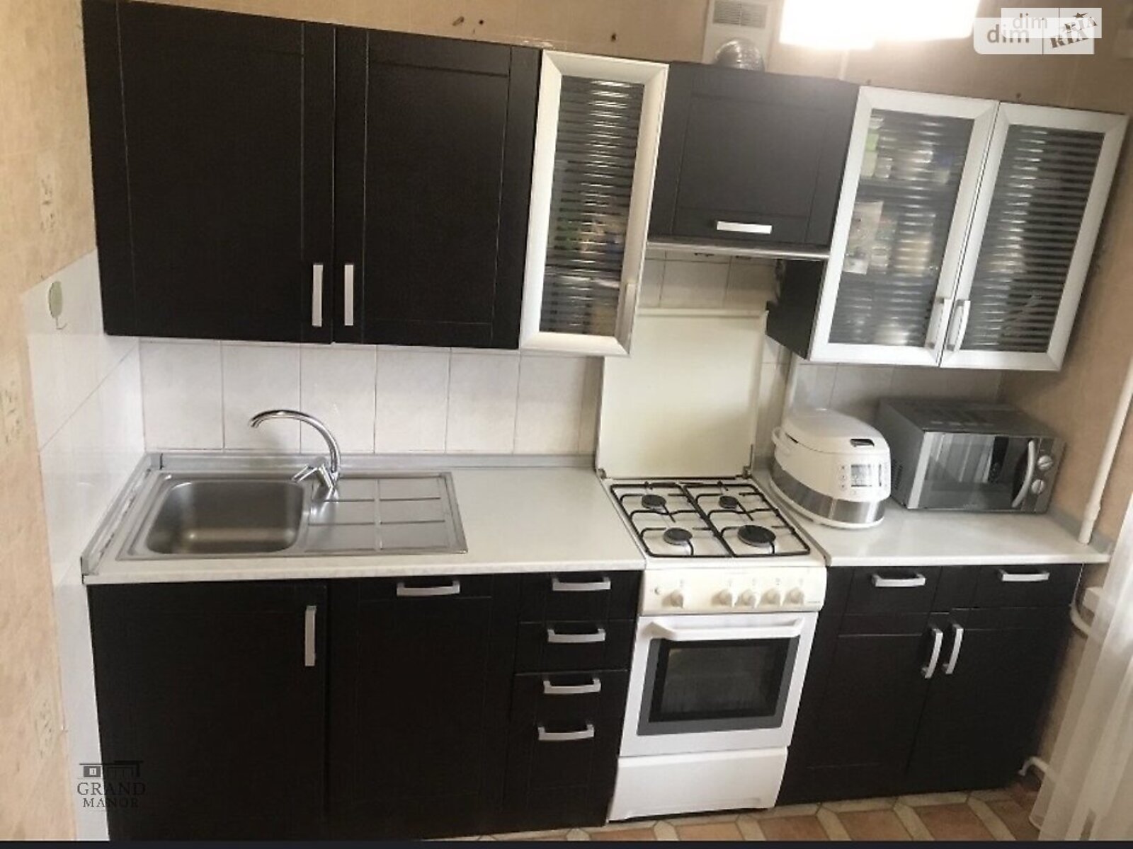 двухкомнатная квартира в Луцке, район Центр, на ул. Гулака-Артемовского в аренду на долгий срок помесячно фото 1 двухкомнатная квартира в Луцке, район Центр, на ул. Гулака-Артемовского в аренду на долгий срок помесячно фото 1