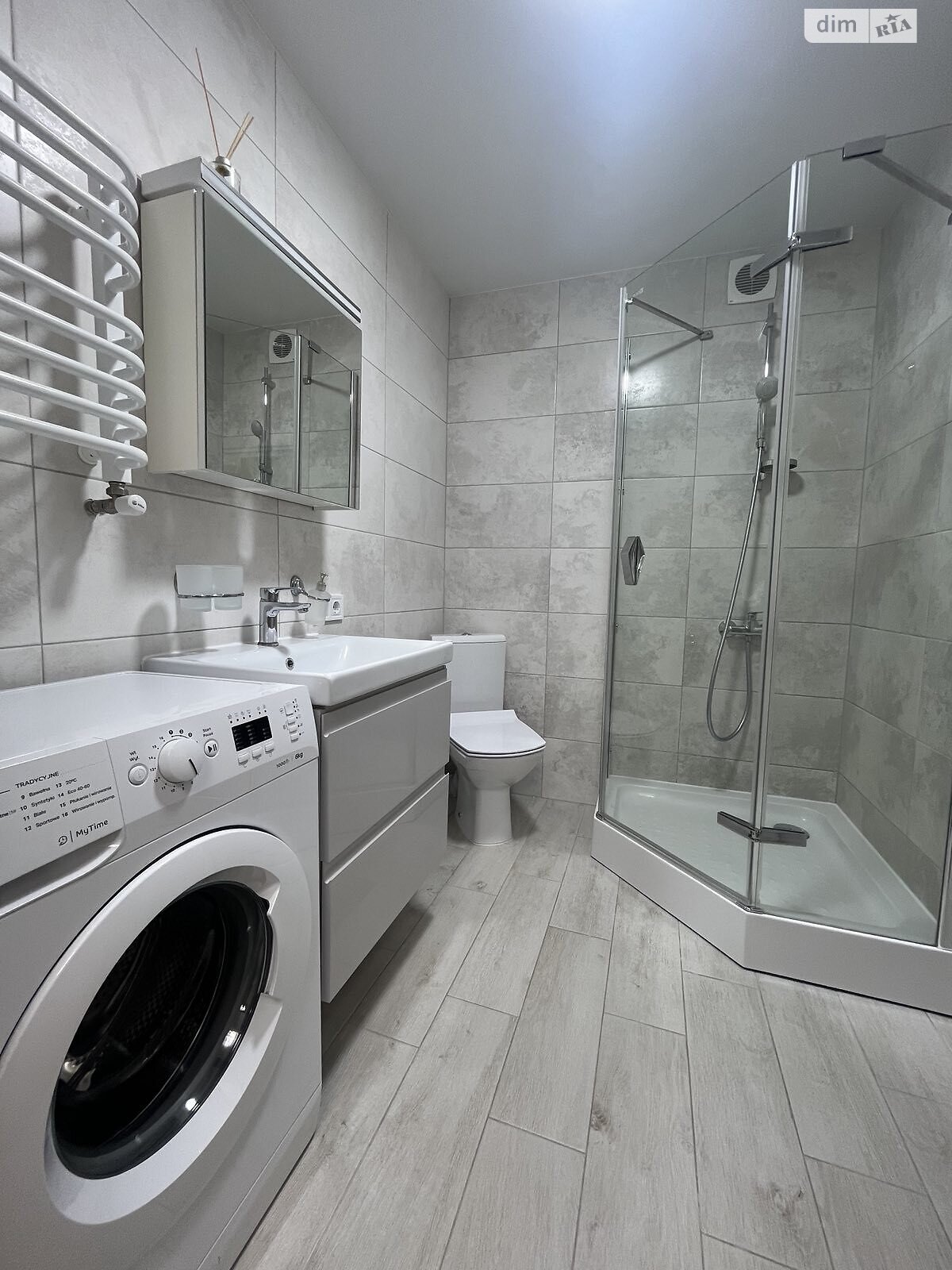 однокімнатна квартира в Луцьку, район Центр, на вул. Залізнична 20 в довготривалу оренду помісячно фото 1