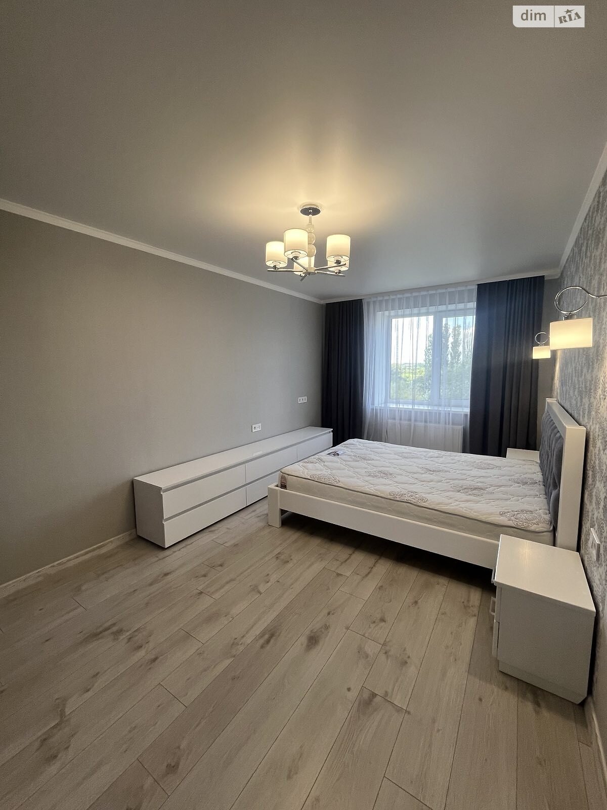 однокімнатна квартира в Луцьку, район Центр, на вул. Залізнична 20 в довготривалу оренду помісячно фото 1