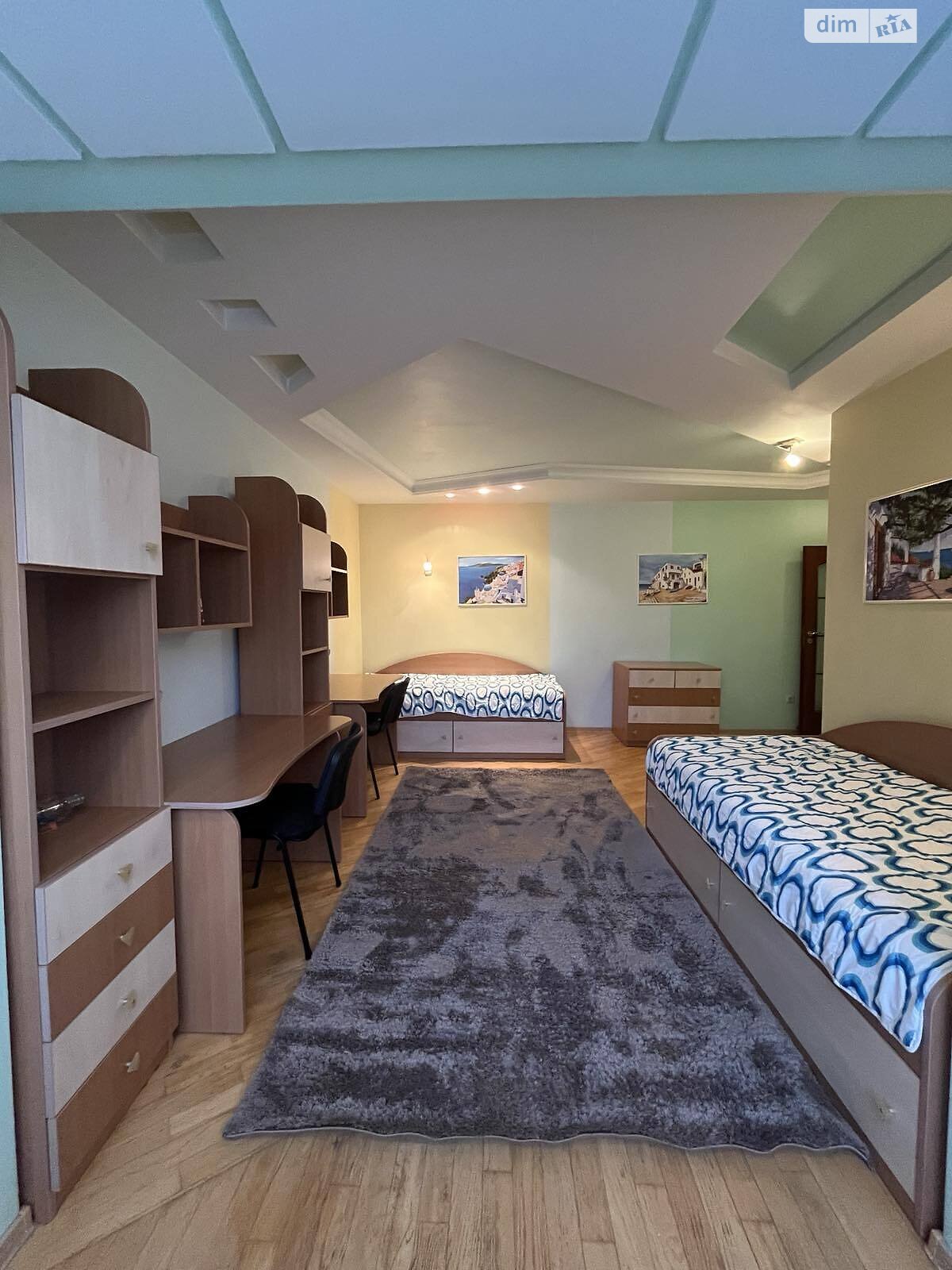 трехкомнатная квартира в Луцке, район Центр, на ул. Коновальца Евгения 8А в аренду на долгий срок помесячно фото 1