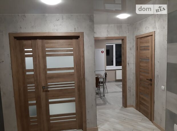 двухкомнатная квартира с ремонтом в Луцке, район Центр, на просп. Победы 34 в аренду на долгий срок помесячно фото 1 двухкомнатная квартира с ремонтом в Луцке, район Центр, на просп. Победы 34 в аренду на долгий срок помесячно фото 1