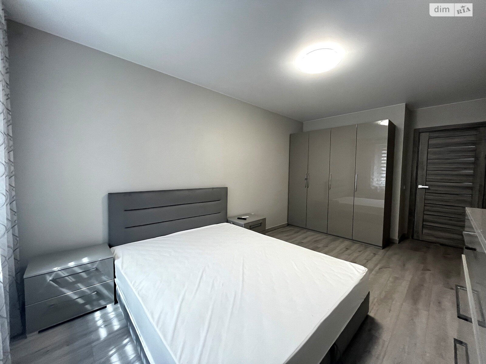 двухкомнатная квартира в Луцке, район Центр, на просп. Победы в аренду на долгий срок помесячно фото 1 двухкомнатная квартира в Луцке, район Центр, на просп. Победы в аренду на долгий срок помесячно фото 1