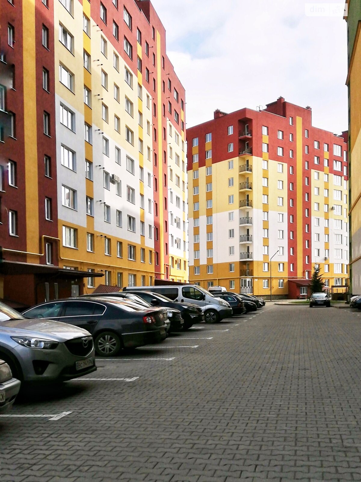 двухкомнатная квартира в Луцке, район Центр, на просп. Победы в аренду на долгий срок помесячно фото 1 двухкомнатная квартира в Луцке, район Центр, на просп. Победы в аренду на долгий срок помесячно фото 1