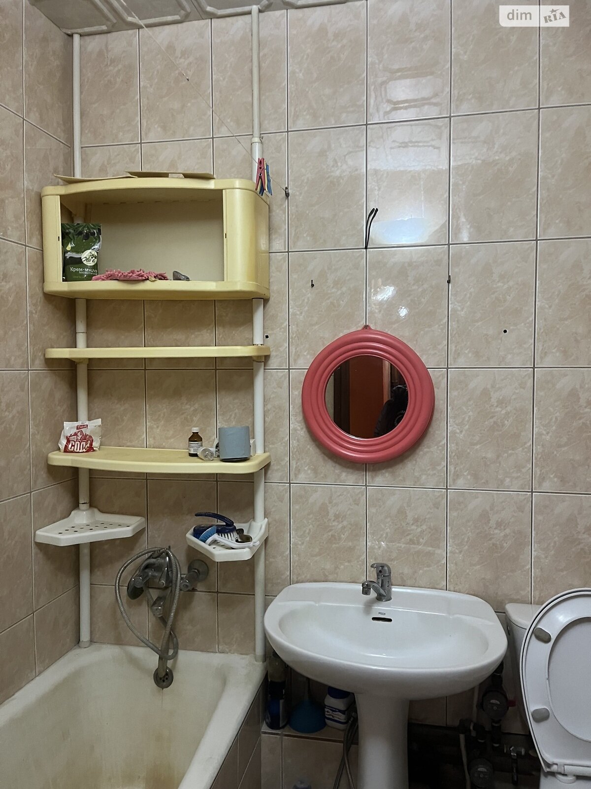 трехкомнатная квартира в Луцке, район Центр, на ул. Привокзальная 15 в аренду на долгий срок помесячно фото 1 трехкомнатная квартира в Луцке, район Центр, на ул. Привокзальная 15 в аренду на долгий срок помесячно фото 1