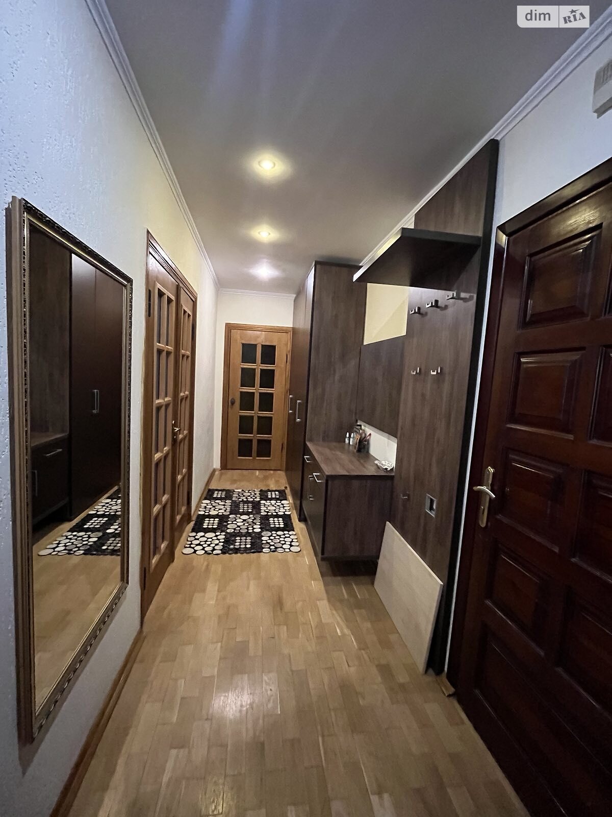 двухкомнатная квартира в Луцке, район Центр, на ул. Света 3 в аренду на долгий срок помесячно фото 1