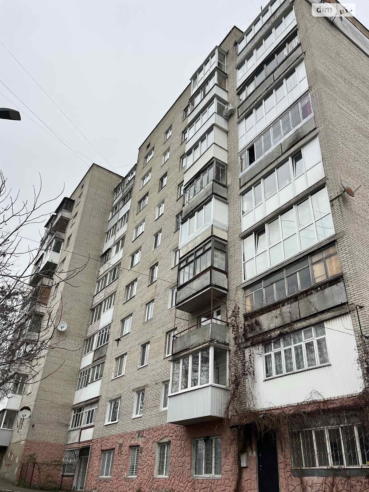 двухкомнатная квартира в Луцке, район Центр, на ул. Света 3 в аренду на долгий срок помесячно фото 1