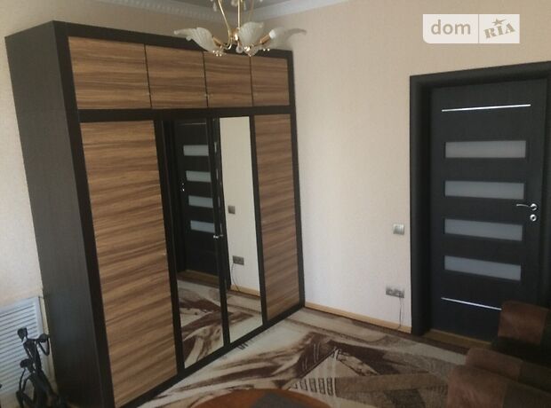 двухкомнатная квартира с ремонтом в Луцке, район Центр, на просп. Воли в аренду на долгий срок помесячно фото 1 двухкомнатная квартира с ремонтом в Луцке, район Центр, на просп. Воли в аренду на долгий срок помесячно фото 1
