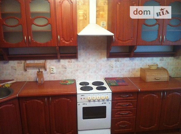 двухкомнатная квартира с мебелью в Луцке, район Центр, на просп. Свободы в аренду на долгий срок помесячно фото 1 двухкомнатная квартира с мебелью в Луцке, район Центр, на просп. Свободы в аренду на долгий срок помесячно фото 1