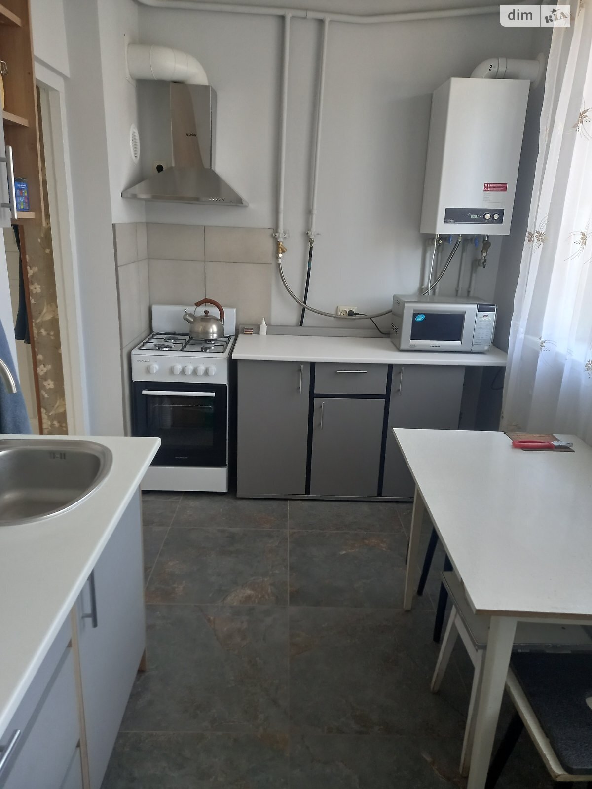однокімнатна квартира в Луцьку, район Вишків, на вул. Івана Кожедуба 24, кв. 4 в довготривалу оренду помісячно фото 1 однокімнатна квартира в Луцьку, район Вишків, на вул. Івана Кожедуба 24, кв. 4 в довготривалу оренду помісячно фото 1