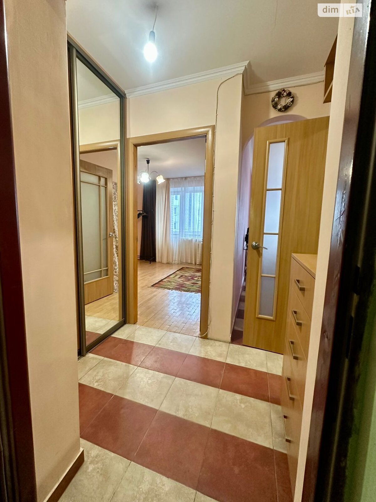 однокомнатная квартира в Львове, район Боднаровка, на ул. Франциска Скорини 40 в аренду на долгий срок помесячно фото 1 однокомнатная квартира в Львове, район Боднаровка, на ул. Франциска Скорини 40 в аренду на долгий срок помесячно фото 1