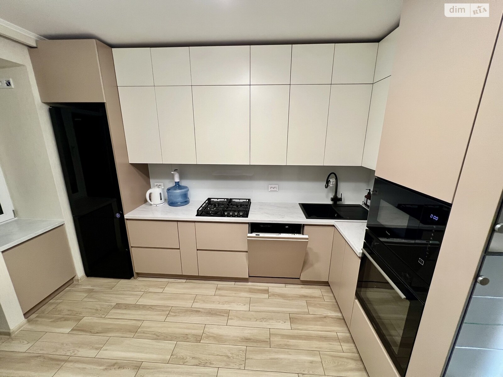 двухкомнатная квартира в Львове, район Сыховский, на ул. Стрыйская 115Г в аренду на долгий срок помесячно фото 1 двухкомнатная квартира в Львове, район Сыховский, на ул. Стрыйская 115Г в аренду на долгий срок помесячно фото 1