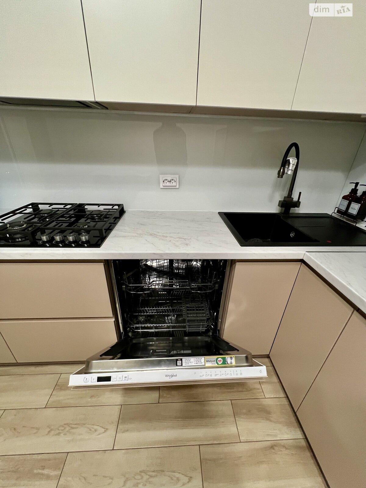 двухкомнатная квартира в Львове, район Сыховский, на ул. Стрыйская 115Г в аренду на долгий срок помесячно фото 1 двухкомнатная квартира в Львове, район Сыховский, на ул. Стрыйская 115Г в аренду на долгий срок помесячно фото 1