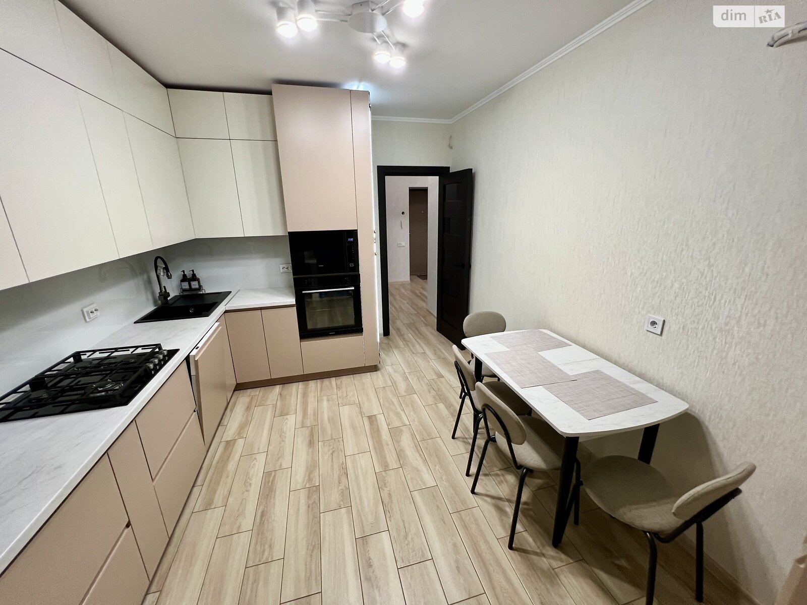 двухкомнатная квартира в Львове, район Сыховский, на ул. Стрыйская 115Г в аренду на долгий срок помесячно фото 1 двухкомнатная квартира в Львове, район Сыховский, на ул. Стрыйская 115Г в аренду на долгий срок помесячно фото 1