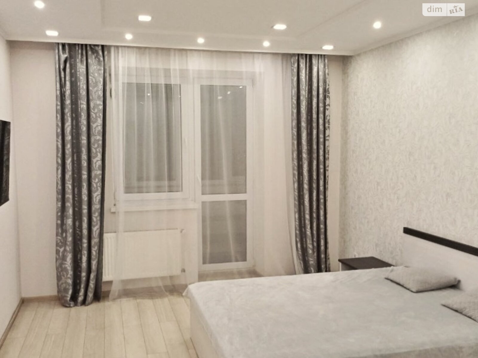 однокомнатная квартира в Львове, район Богдановка, на ул. Кравченко Ульяны 8 в аренду на долгий срок помесячно фото 1