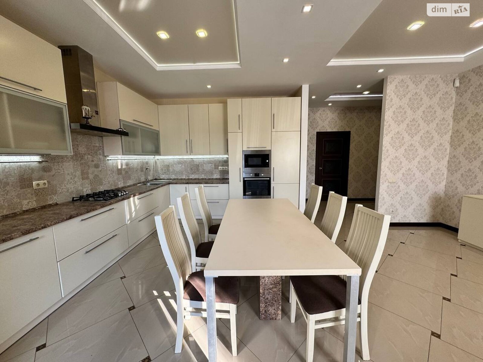 двухкомнатная квартира в Львове, район Богдановка, на ул. Пороховая в аренду на долгий срок помесячно фото 1 двухкомнатная квартира в Львове, район Богдановка, на ул. Пороховая в аренду на долгий срок помесячно фото 1