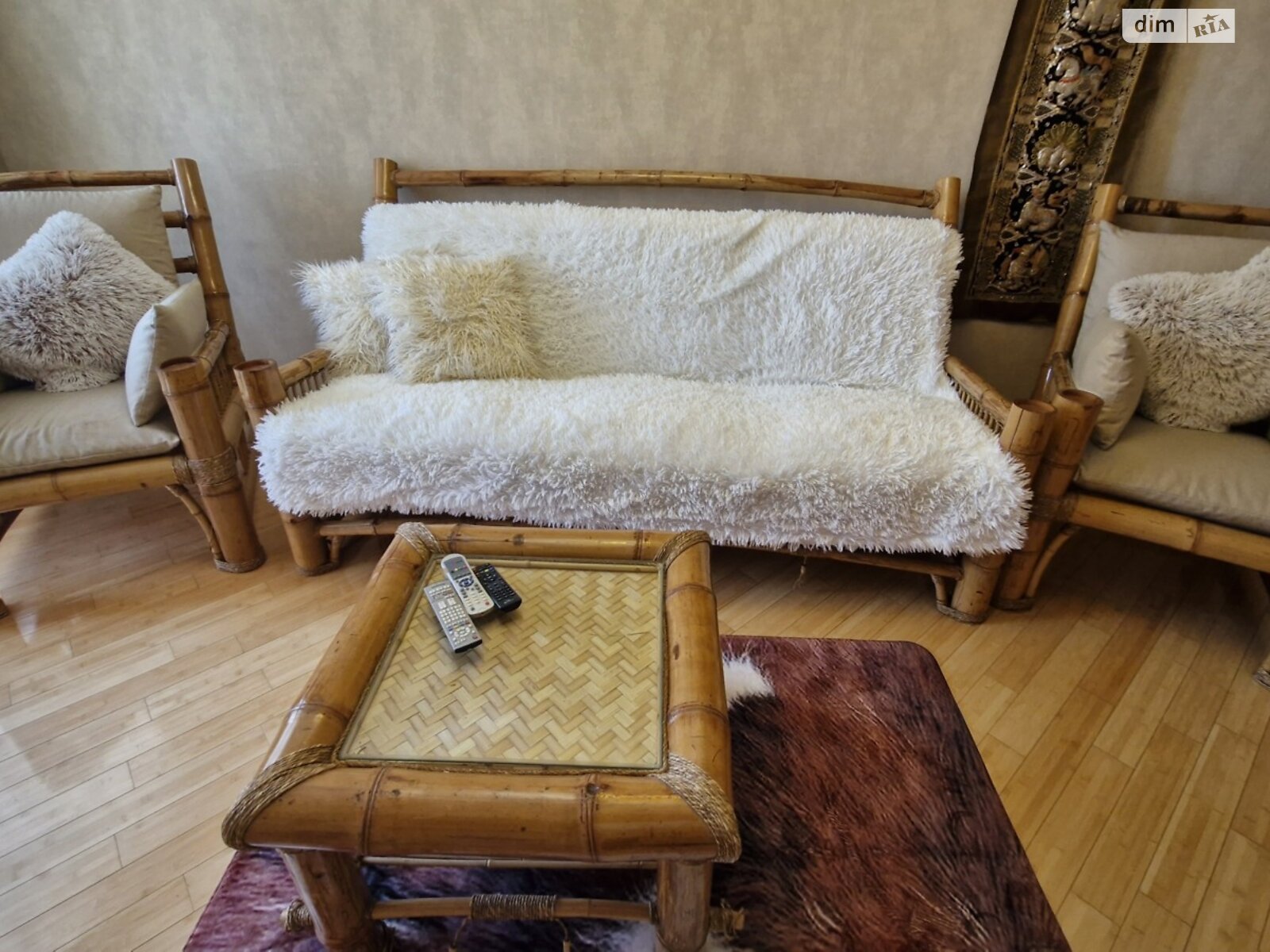 трикімнатна квартира в Львові, район Франківський, на вул. Академіка Євгена Лазаренка в довготривалу оренду помісячно фото 1 трикімнатна квартира в Львові, район Франківський, на вул. Академіка Євгена Лазаренка в довготривалу оренду помісячно фото 1
