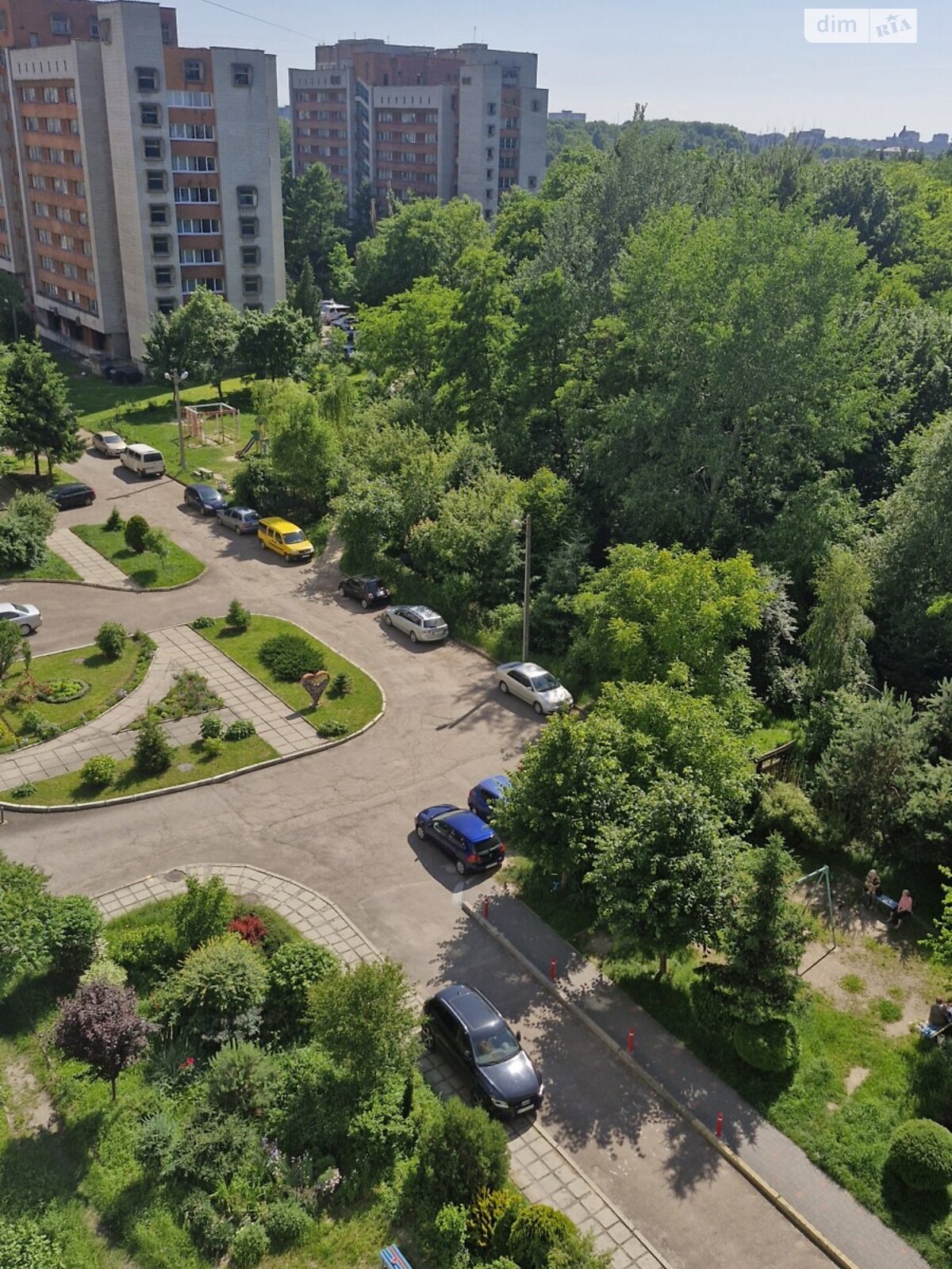 трикімнатна квартира в Львові, район Франківський, на вул. Академіка Євгена Лазаренка в довготривалу оренду помісячно фото 1 трикімнатна квартира в Львові, район Франківський, на вул. Академіка Євгена Лазаренка в довготривалу оренду помісячно фото 1