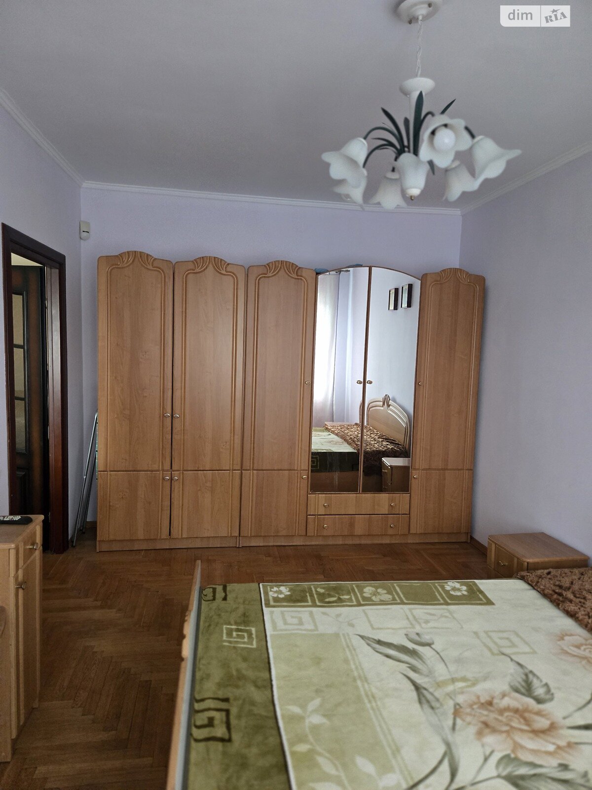 трехкомнатная квартира в Львове, район Франковский, на ул. Андрея Мельника 1 в аренду на долгий срок помесячно фото 1 трехкомнатная квартира в Львове, район Франковский, на ул. Андрея Мельника 1 в аренду на долгий срок помесячно фото 1