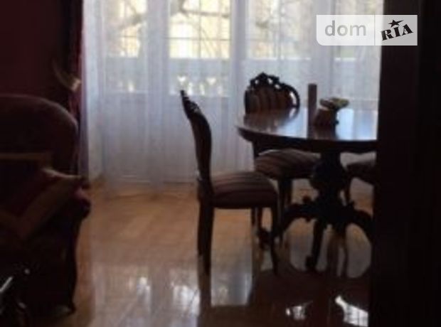 трехкомнатная квартира с мебелью в Львове, район Франковский, на ул. Чупринки Генерала в аренду на долгий срок помесячно фото 1 трехкомнатная квартира с мебелью в Львове, район Франковский, на ул. Чупринки Генерала в аренду на долгий срок помесячно фото 1