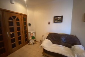 трехкомнатная квартира в Львове, район Франковский, на ул. Рудницкого Академика 21 в аренду на долгий срок помесячно фото 2