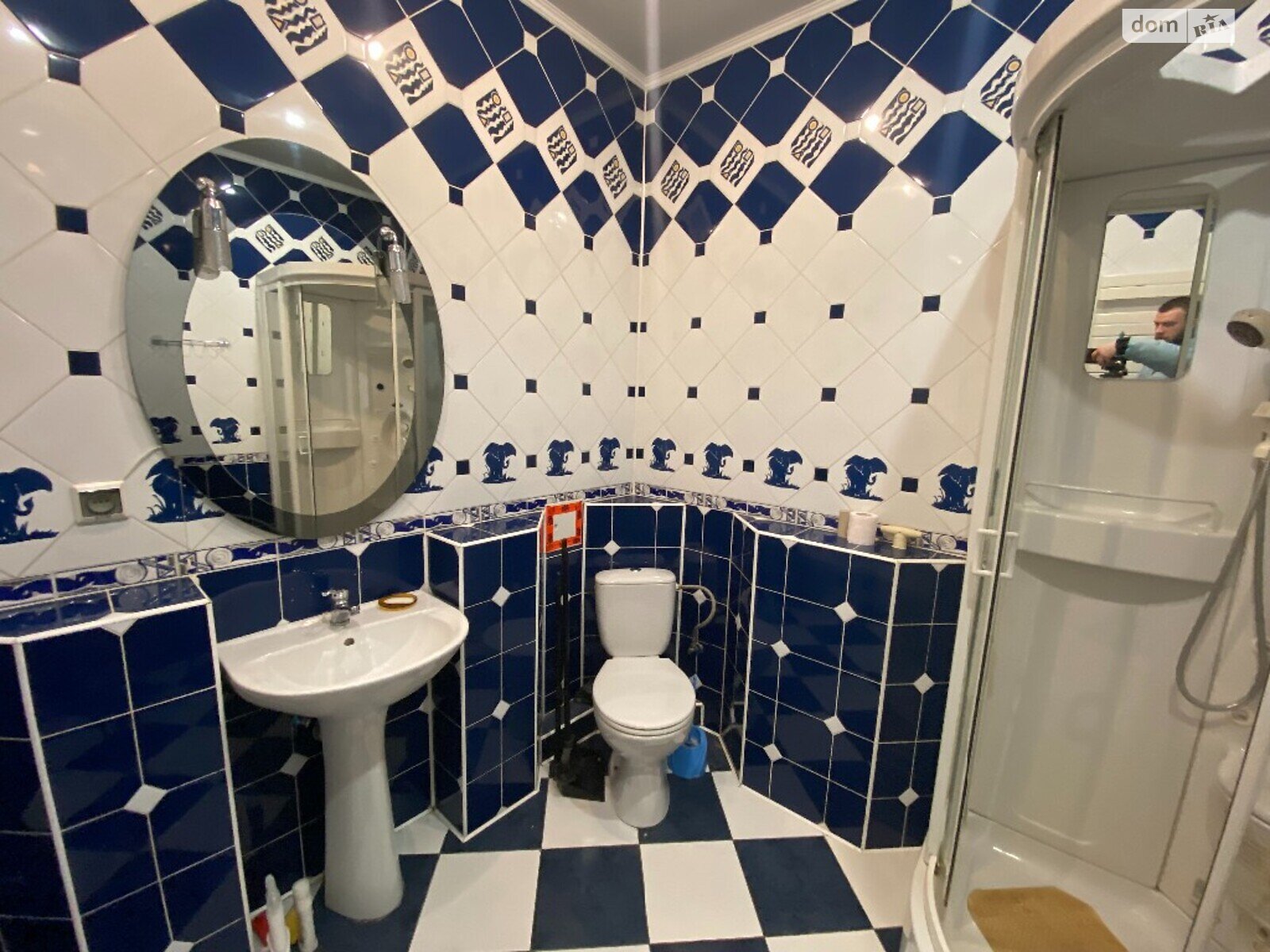 трехкомнатная квартира в Львове, район Франковский, на ул. Рудницкого Академика 21 в аренду на долгий срок помесячно фото 1