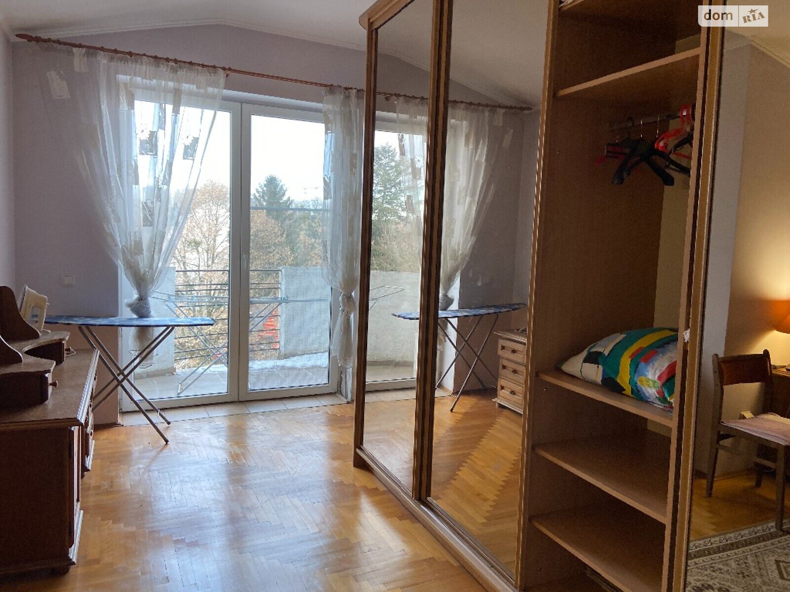 трехкомнатная квартира в Львове, район Франковский, на ул. Рудницкого Академика 21 в аренду на долгий срок помесячно фото 1