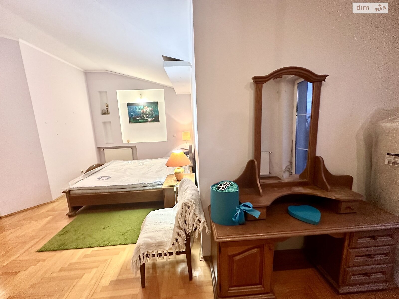 трехкомнатная квартира в Львове, район Франковский, на ул. Рудницкого Академика 21 в аренду на долгий срок помесячно фото 1