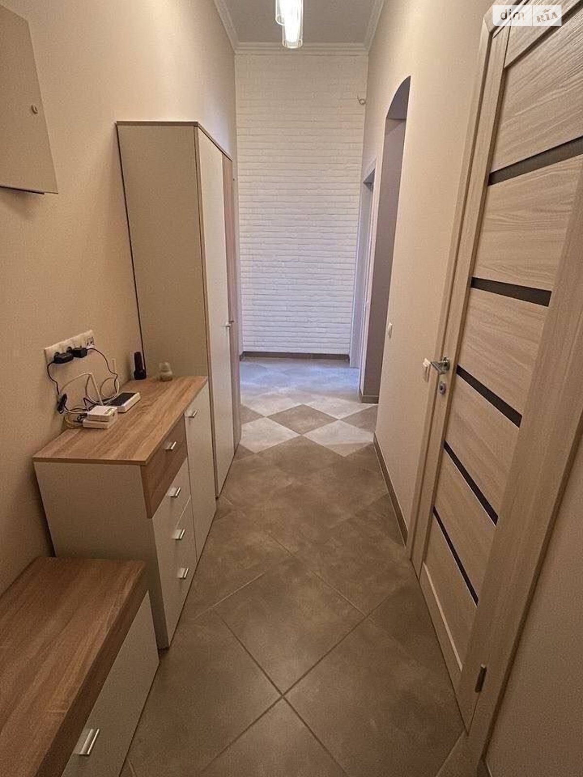 двухкомнатная квартира в Львове, район Франковский, на ул. Генерала Тараса Чупринки 21 в аренду на долгий срок помесячно фото 1 двухкомнатная квартира в Львове, район Франковский, на ул. Генерала Тараса Чупринки 21 в аренду на долгий срок помесячно фото 1