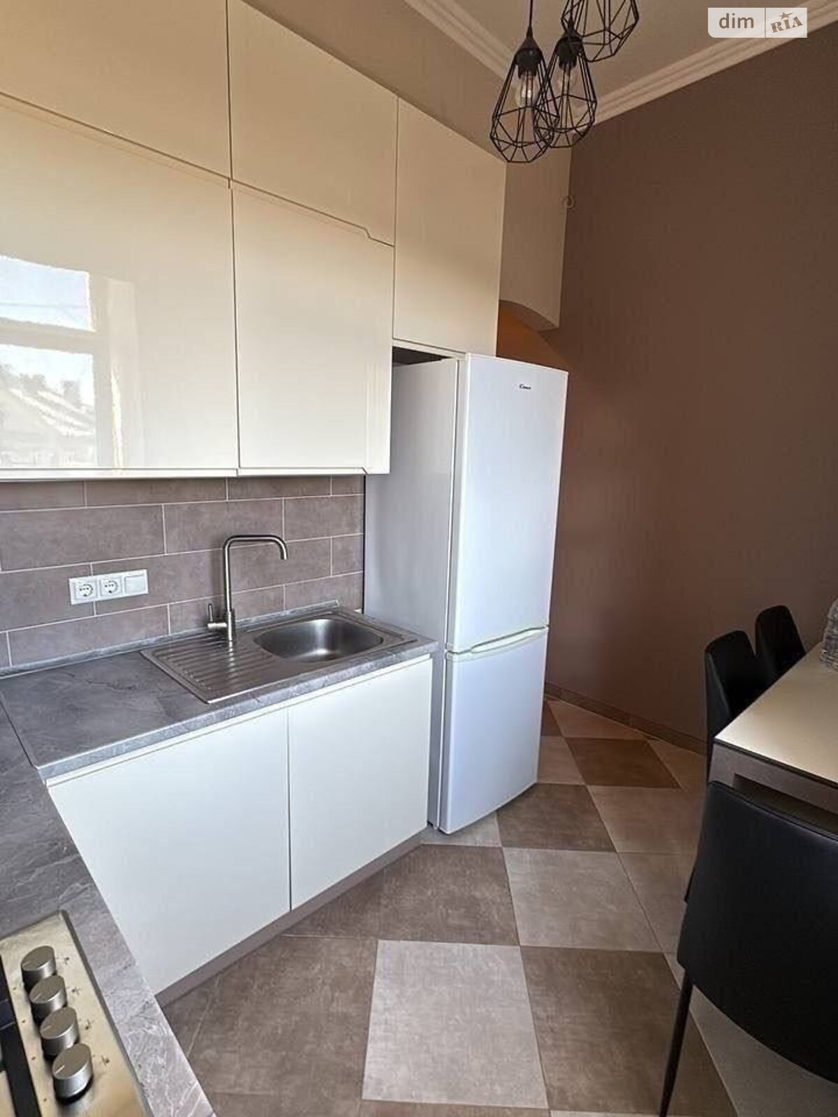 двухкомнатная квартира в Львове, район Франковский, на ул. Генерала Тараса Чупринки 21 в аренду на долгий срок помесячно фото 1 двухкомнатная квартира в Львове, район Франковский, на ул. Генерала Тараса Чупринки 21 в аренду на долгий срок помесячно фото 1