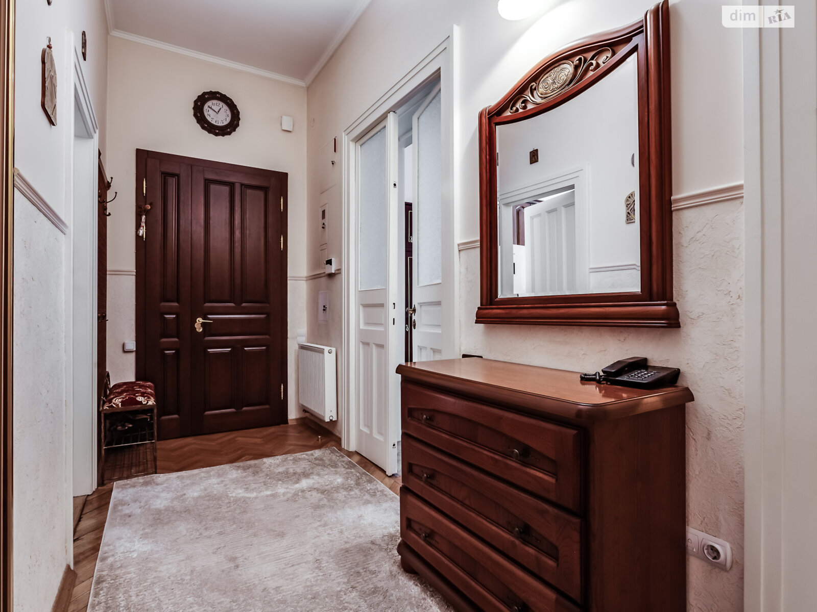 трехкомнатная квартира в Львове, район Франковский, на ул. Коновальца Евгения 37 в аренду на долгий срок помесячно фото 1 трехкомнатная квартира в Львове, район Франковский, на ул. Коновальца Евгения 37 в аренду на долгий срок помесячно фото 1