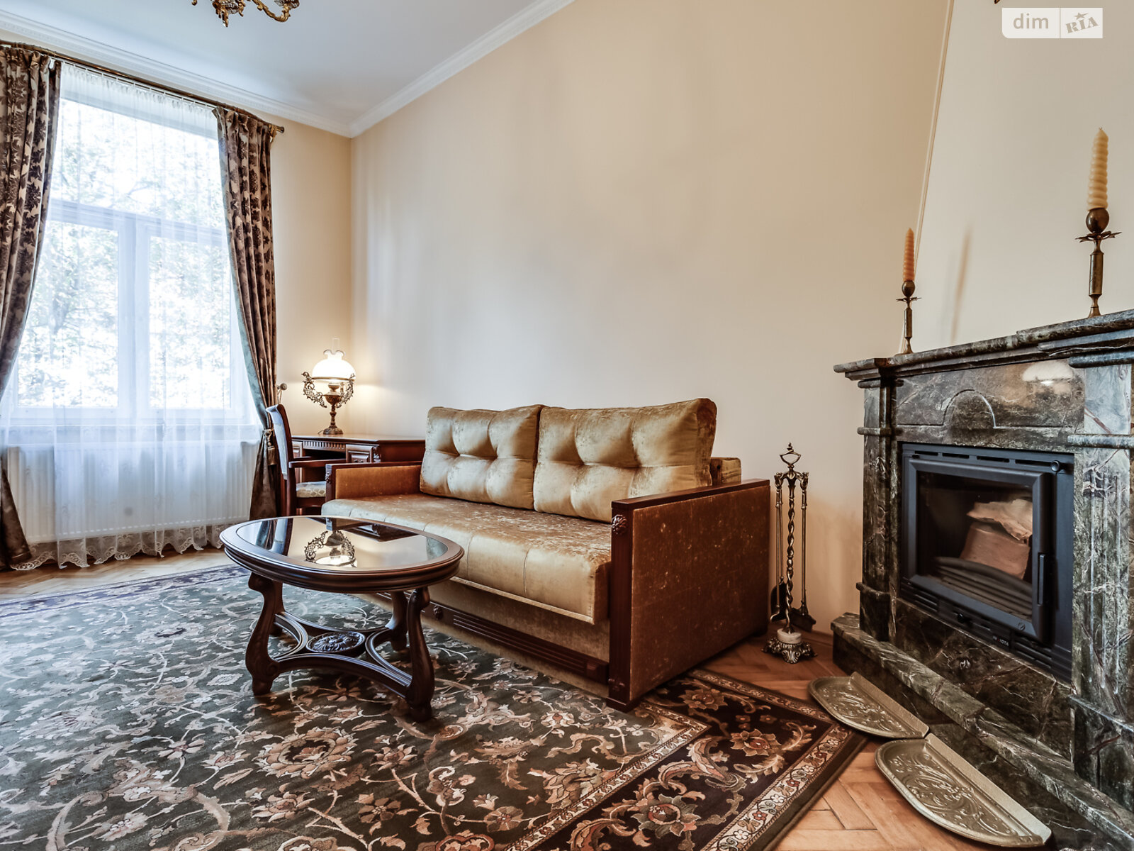 трехкомнатная квартира в Львове, район Франковский, на ул. Коновальца Евгения 37 в аренду на долгий срок помесячно фото 1 трехкомнатная квартира в Львове, район Франковский, на ул. Коновальца Евгения 37 в аренду на долгий срок помесячно фото 1