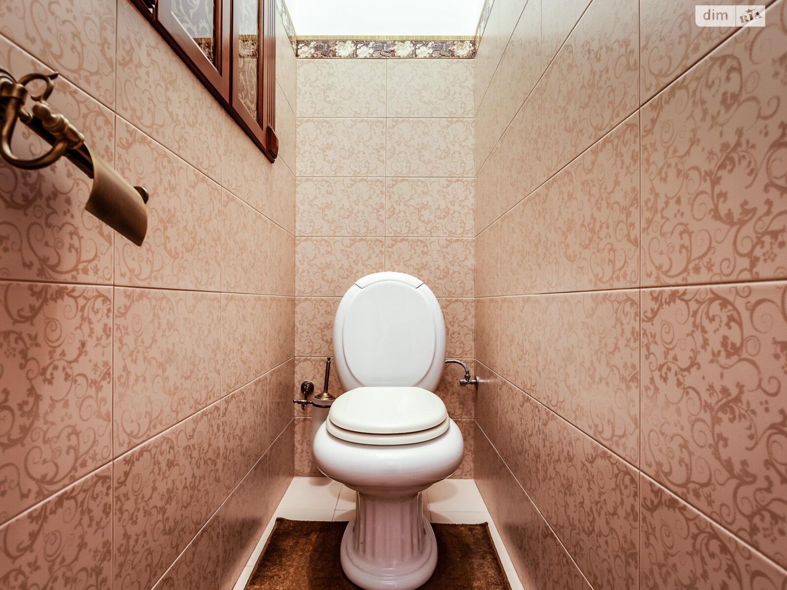 трехкомнатная квартира в Львове, район Франковский, на ул. Коновальца Евгения 37 в аренду на долгий срок помесячно фото 1 трехкомнатная квартира в Львове, район Франковский, на ул. Коновальца Евгения 37 в аренду на долгий срок помесячно фото 1