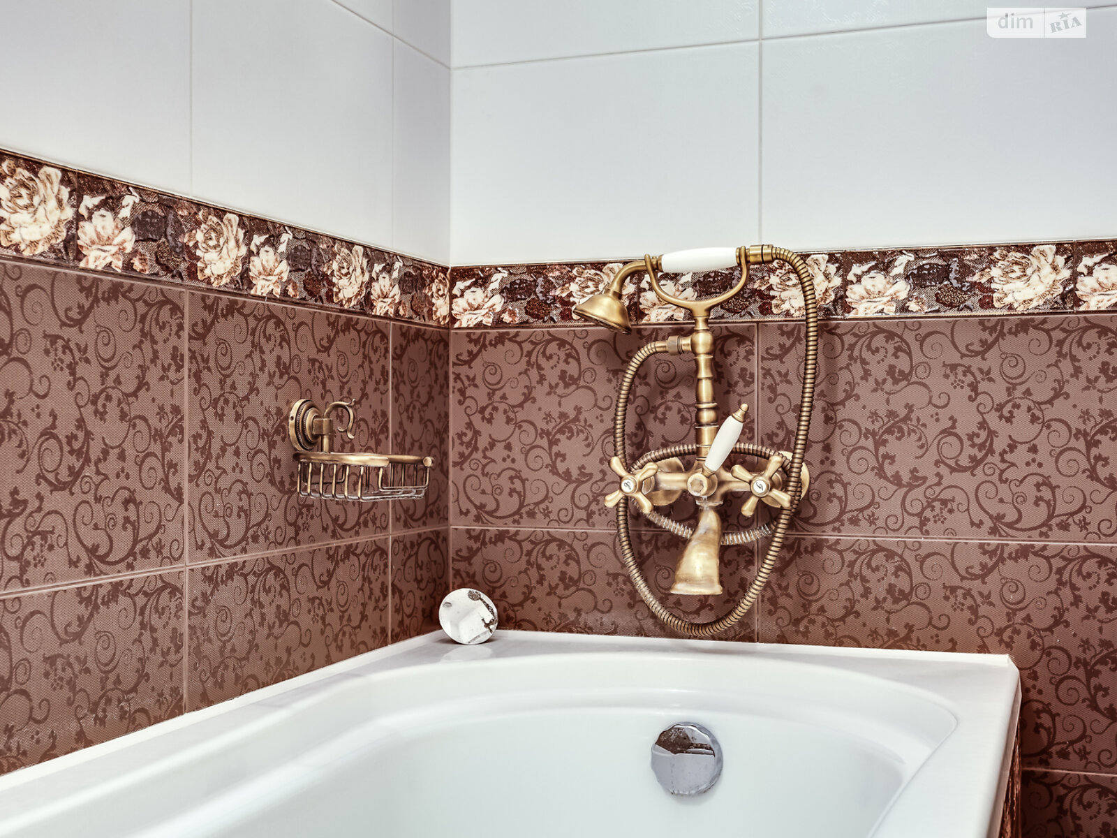 трехкомнатная квартира в Львове, район Франковский, на ул. Коновальца Евгения 37 в аренду на долгий срок помесячно фото 1 трехкомнатная квартира в Львове, район Франковский, на ул. Коновальца Евгения 37 в аренду на долгий срок помесячно фото 1