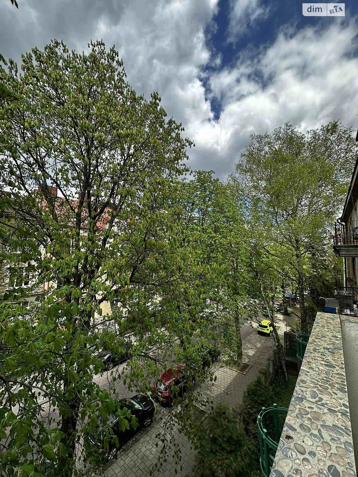 трехкомнатная квартира в Львове, район Франковский, на ул. Коновальца Евгения 37 в аренду на долгий срок помесячно фото 1 трехкомнатная квартира в Львове, район Франковский, на ул. Коновальца Евгения 37 в аренду на долгий срок помесячно фото 1