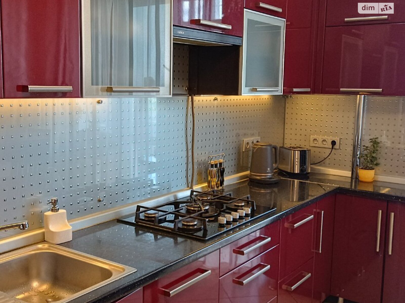 двокімнатна квартира в Львові, район Франківський, на вул. Леоніда Перфецького 2А в довготривалу оренду помісячно фото 1