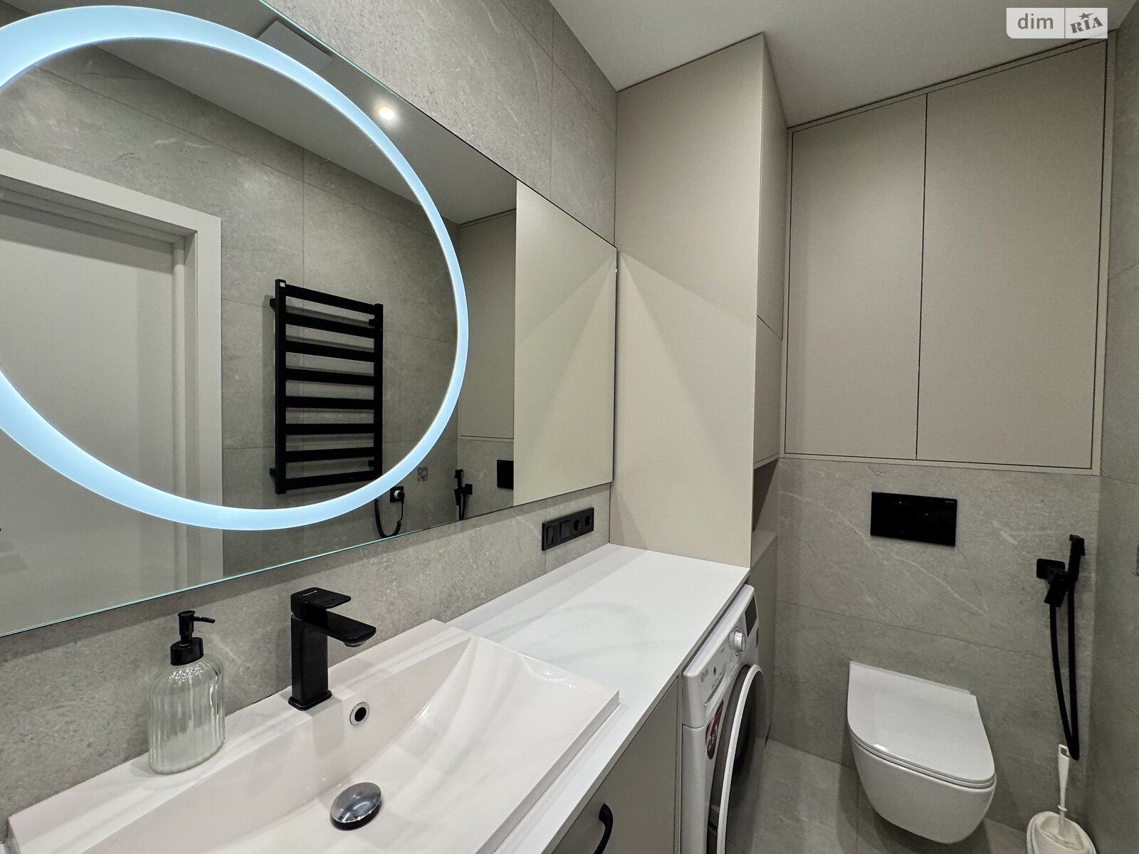 двокімнатна квартира в Львові, район Франківський, на вул. Трускавецька 2Б в довготривалу оренду помісячно фото 1 двокімнатна квартира в Львові, район Франківський, на вул. Трускавецька 2Б в довготривалу оренду помісячно фото 1