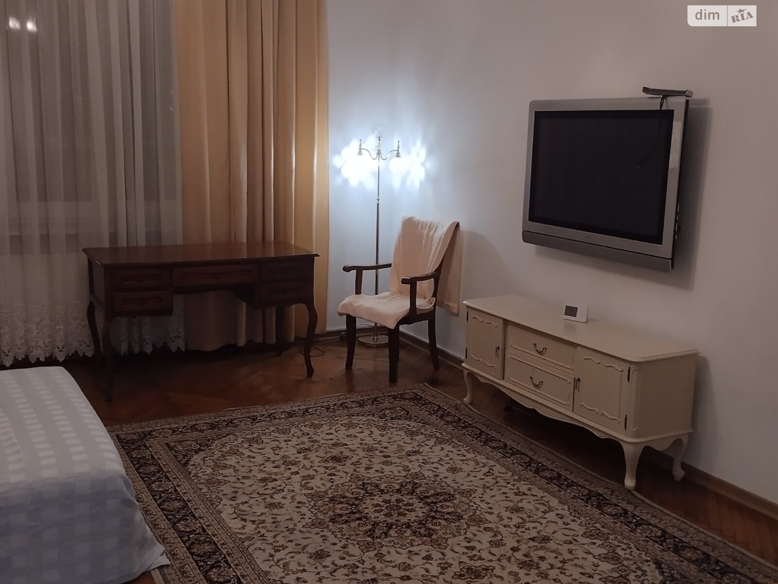 однокімнатна квартира в Львові, район Галицький, на вул. Героїв Майдану 40 в довготривалу оренду помісячно фото 1 однокімнатна квартира в Львові, район Галицький, на вул. Героїв Майдану 40 в довготривалу оренду помісячно фото 1