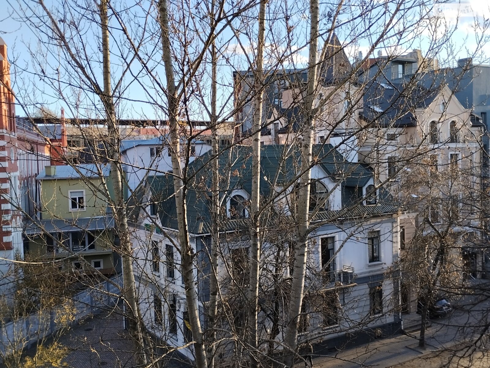 двокімнатна квартира в Львові, район Галицький, на вул. Героїв УПА 76 в довготривалу оренду помісячно фото 1