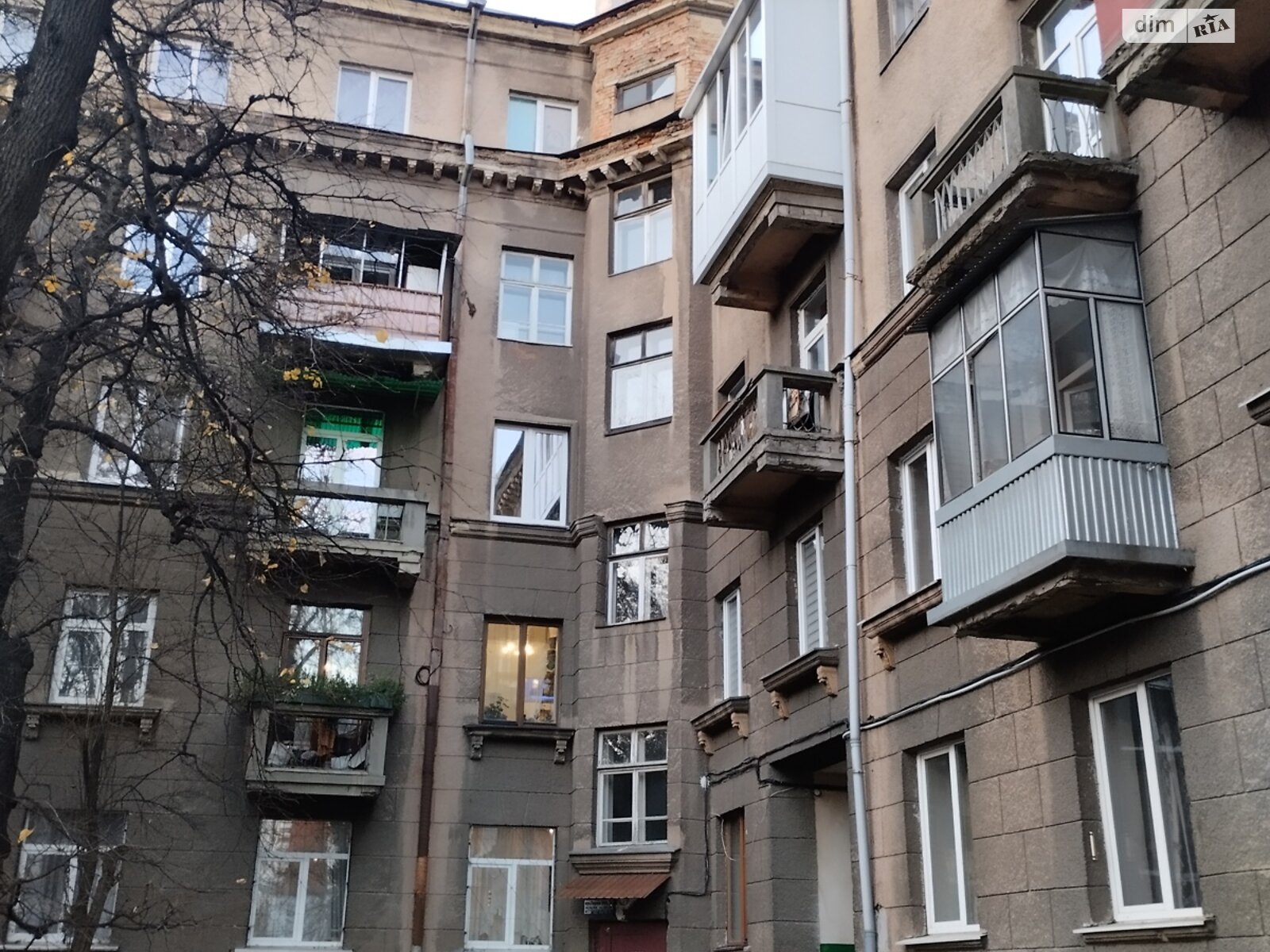 двокімнатна квартира в Львові, район Галицький, на вул. Героїв УПА 76 в довготривалу оренду помісячно фото 1