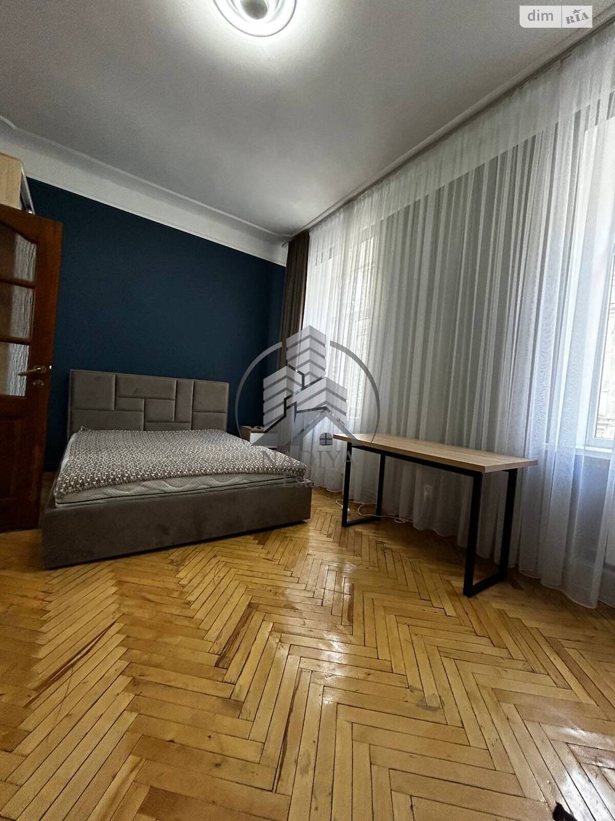 трехкомнатная квартира в Львове, район Галицкий, на ул. Гнатюка Академика в аренду на долгий срок помесячно фото 1 трехкомнатная квартира в Львове, район Галицкий, на ул. Гнатюка Академика в аренду на долгий срок помесячно фото 1