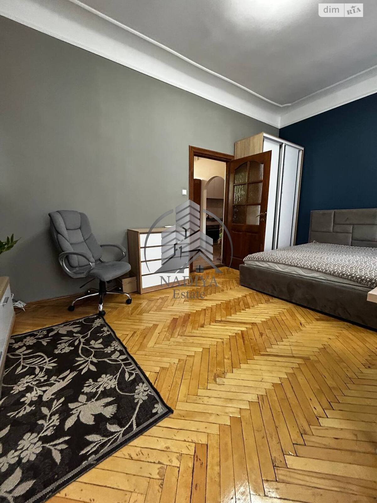 трехкомнатная квартира в Львове, район Галицкий, на ул. Гнатюка Академика в аренду на долгий срок помесячно фото 1 трехкомнатная квартира в Львове, район Галицкий, на ул. Гнатюка Академика в аренду на долгий срок помесячно фото 1