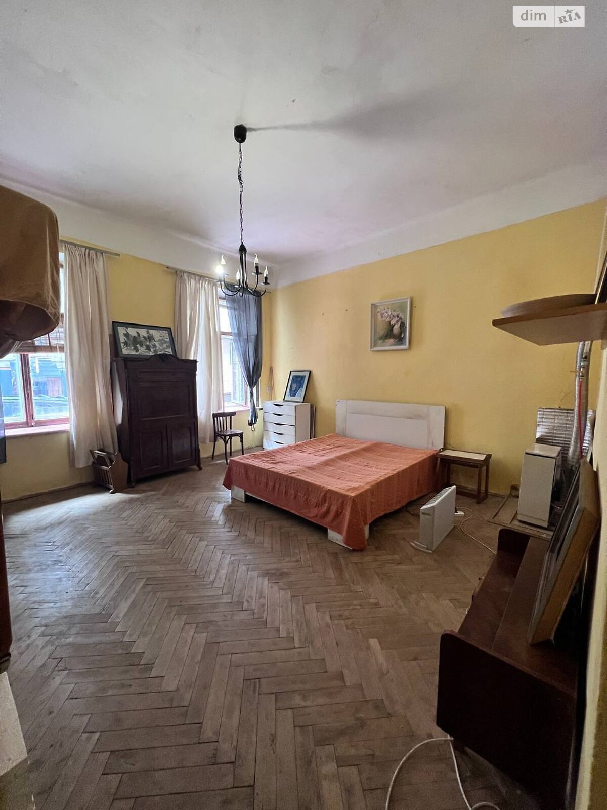 однокомнатная квартира в Львове, район Галицкий, на ул. Хмельницкого Богдана 13 в аренду на долгий срок помесячно фото 1 однокомнатная квартира в Львове, район Галицкий, на ул. Хмельницкого Богдана 13 в аренду на долгий срок помесячно фото 1