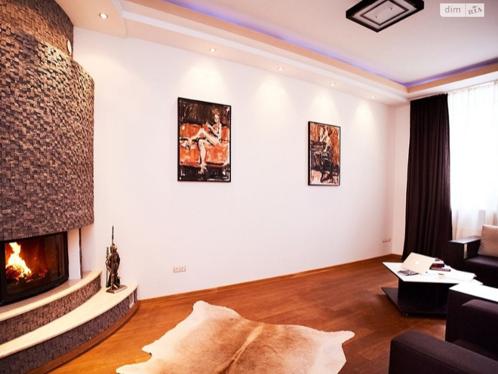 двокімнатна квартира з ремонтом в Львові, район Галицький, на вул. Хмельницького Богдана 12 в довготривалу оренду помісячно фото 1