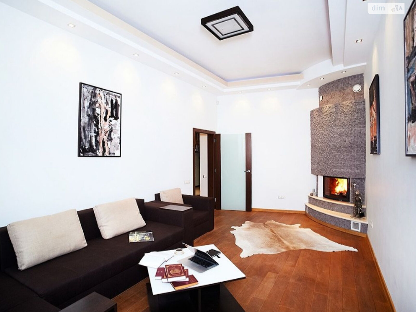 двокімнатна квартира з ремонтом в Львові, район Галицький, на вул. Хмельницького Богдана 12 в довготривалу оренду помісячно фото 1